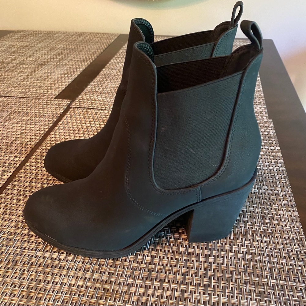 Like New! H&M DIVIDED Leather-Like Ankle Booties